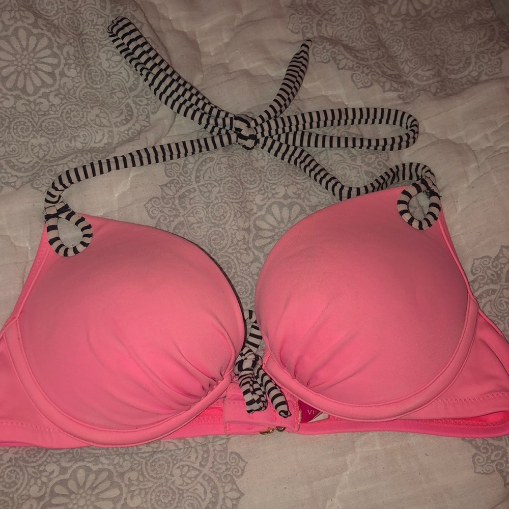 super cute Victoria’s Secret bikini top